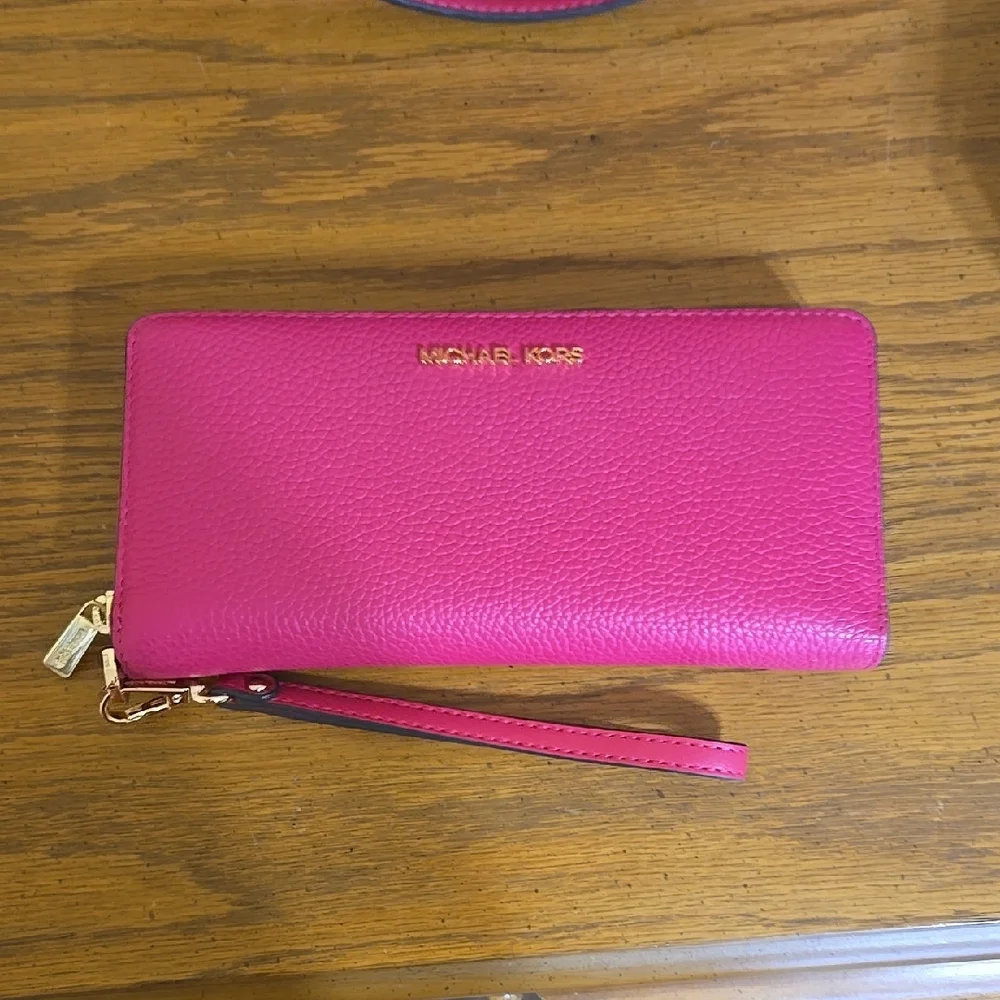Michael Kors Pink Women's Bag And WALLET - Picture 3 of 4